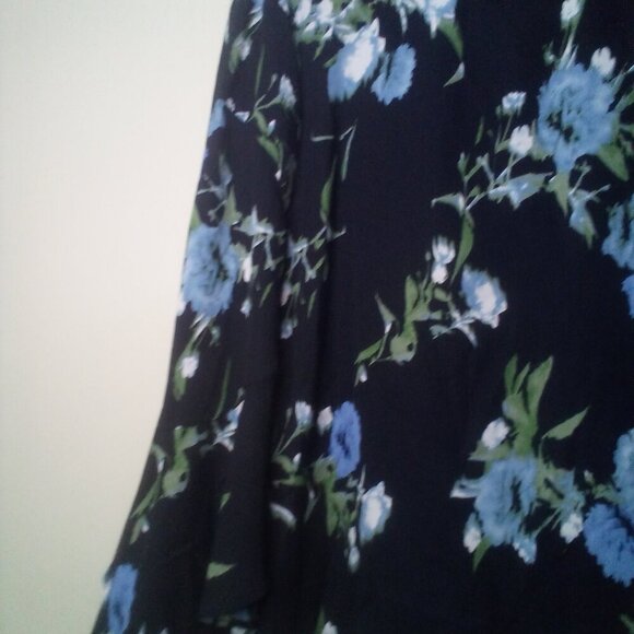 Vince Camuto Blouse Shirt L Women 3/4 Bell Sleeve Floral Black Blue - Picture 7 of 16